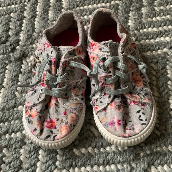 Blowfish Fruit T Toddler Girls Slip-On Shoes with Elastic Laces Size 10 - Picture 2 of 13